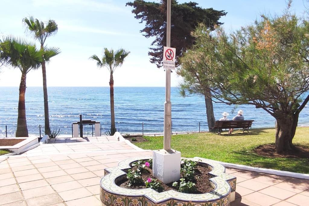 Appartement Algaida Beachfront - Seaview Studio Costa Del Sol à Sitio de Calahonda Extérieur photo